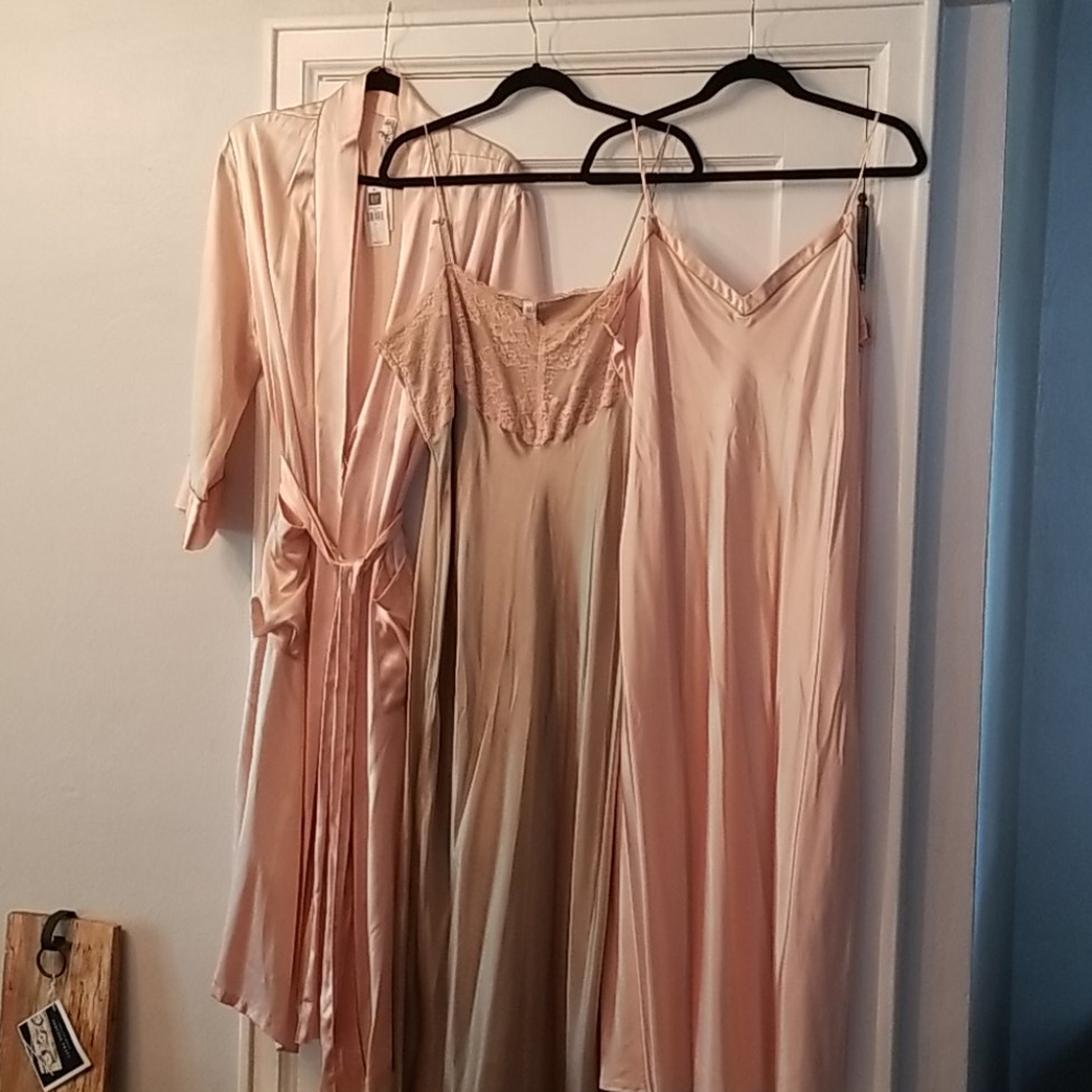 silk robe/nightgown set